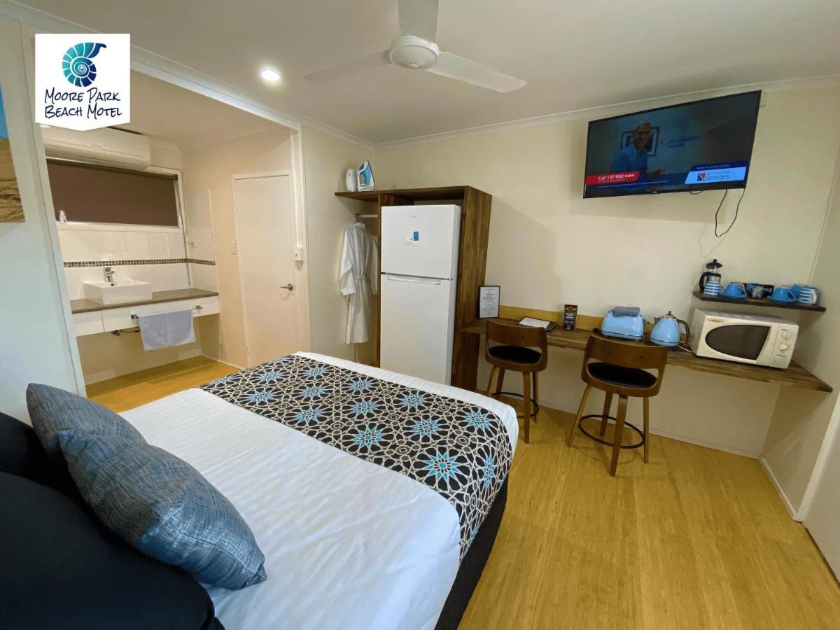 Moore Park Beach Inn Bundaberg Exterior foto