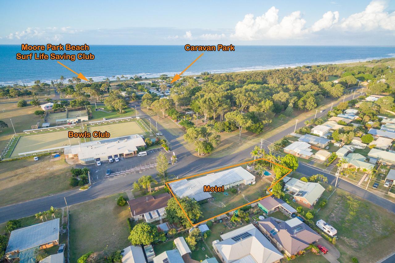 Moore Park Beach Inn Bundaberg Exterior foto
